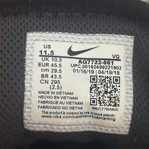 Nike Black and White Sneakers